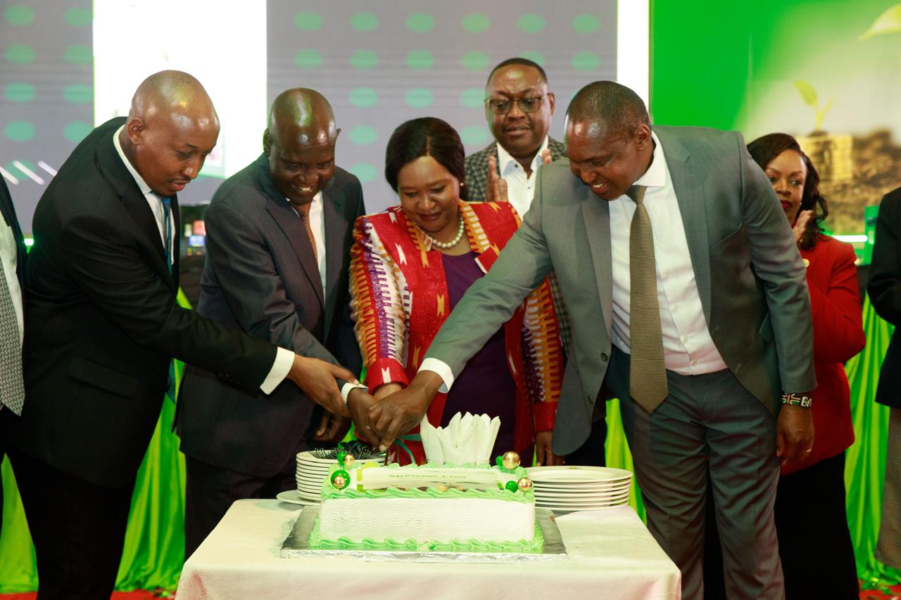 Tourism and Wildlife Cabinet Secretary (CS) Rebecca Miano (Centre) and other delegates cutting a cake during the launch of the Tourism Fund’s Strategic Plan for FY2024/25 to FY2028/29.