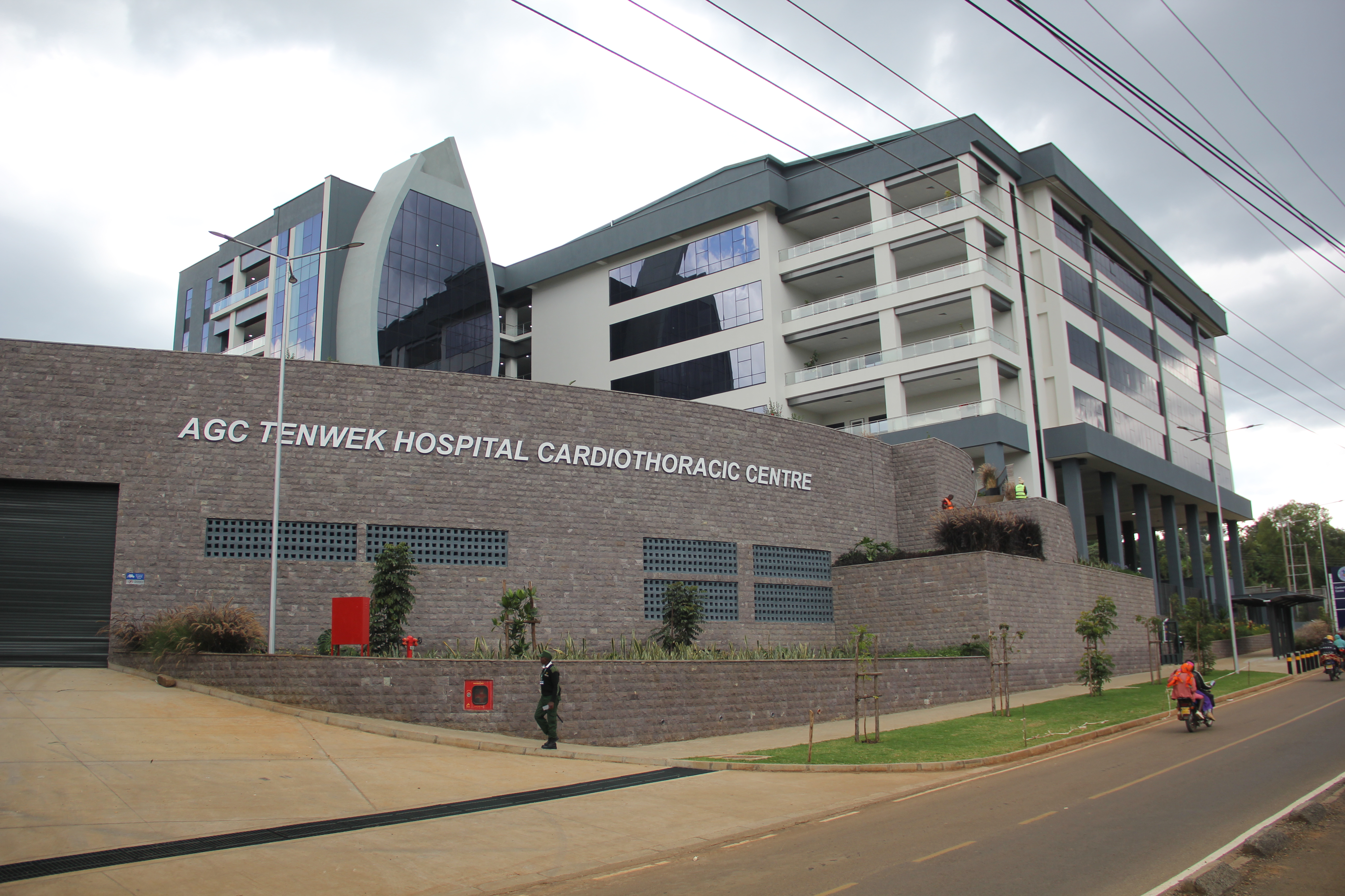 The newly constructed AGC Tenwek Cardiothoracic Centre, equipped with advanced cross-cutting technologies and state-of-the-art equipment, stands as the only facility of its kind in Eastern and Central Africa, as well as Sub-Saharan Africa.