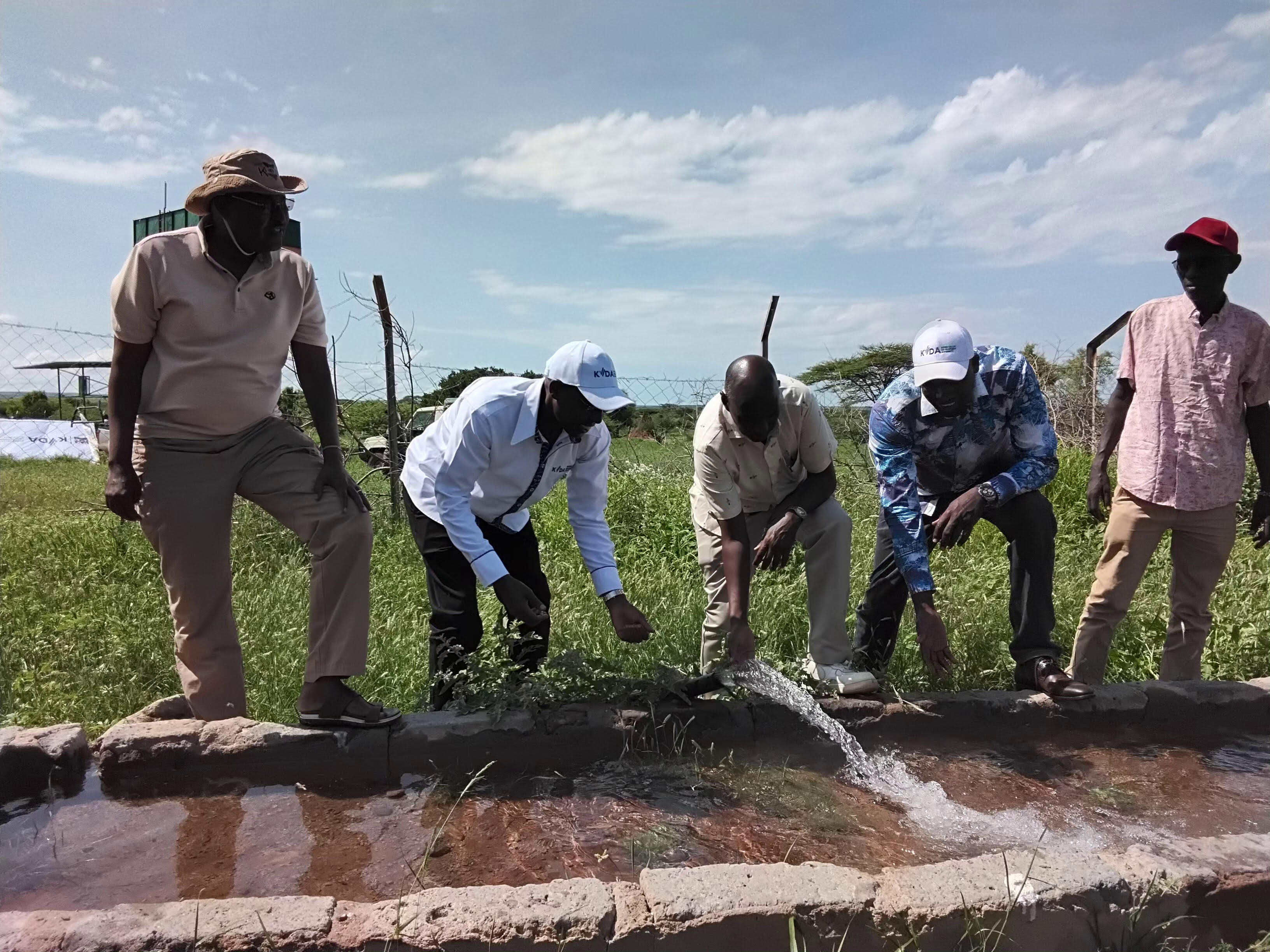 Principal Secretary for ASALs and regional development Kello Harsama presides over the commissioning of Illeret Community Borehole at Balkachoki in North Horr Constituency funded by the national government at a cost of Sh12 million. To the right is KVDA CEO Sammy Naporos while to the left is the Authority’s Chairman Mark Chesergon.