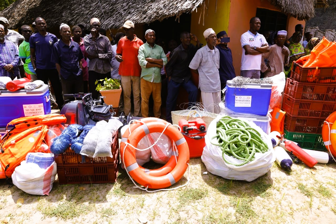 .Fisherfolks in Mwazaro area of Msambweni receive value addition equipment including cold chain facilities such as freezers, chillers, cooler boxes, fish processing and vending equipment including modern energy saving jikos, frying pans, display boxes, solar lamps and umbrellas.