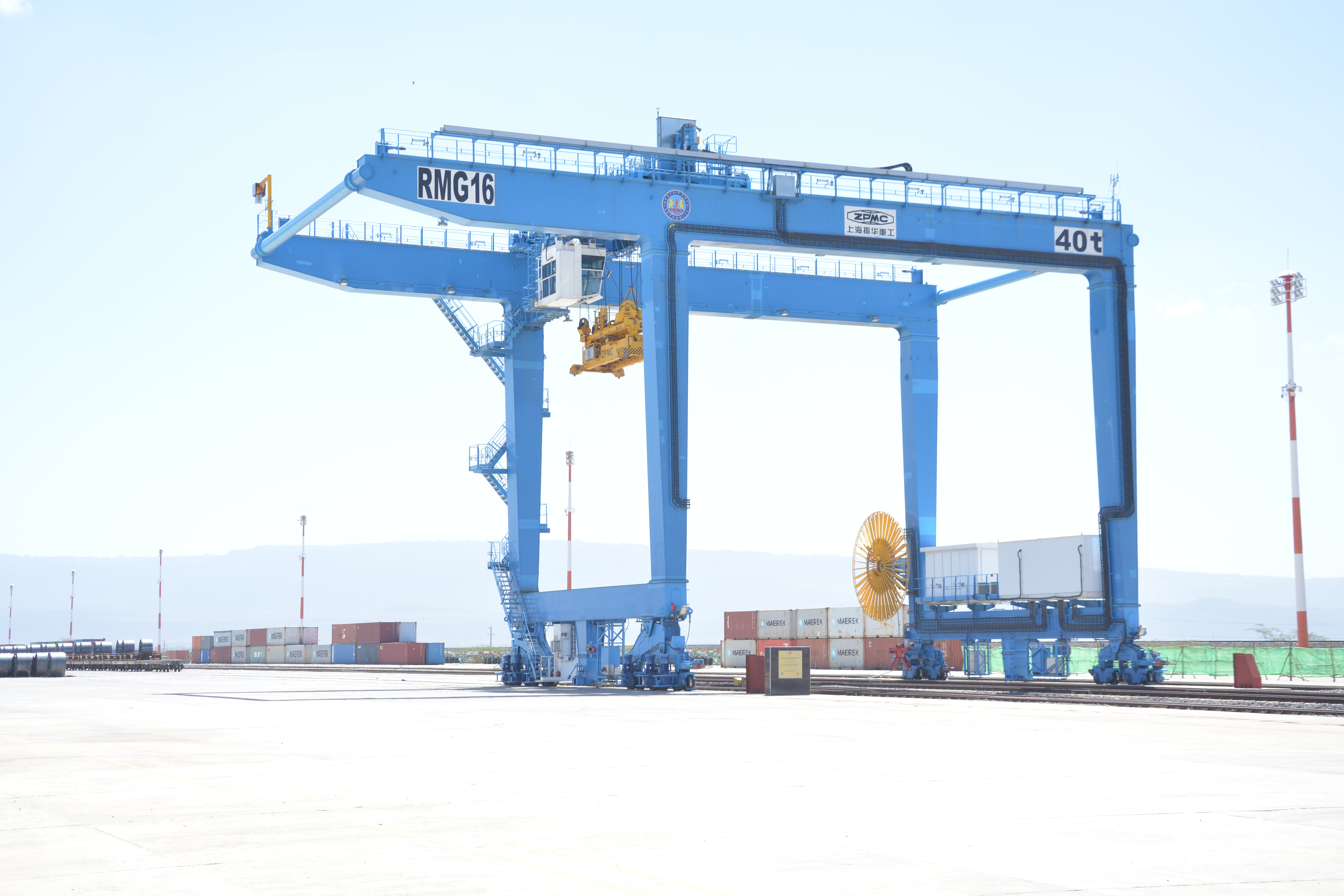 A rail mounted gantry crane at Naivasha ICD used for loading and offloading containers onto SGR and MGR trains. PHOTO: ERASTUS GICHOHI