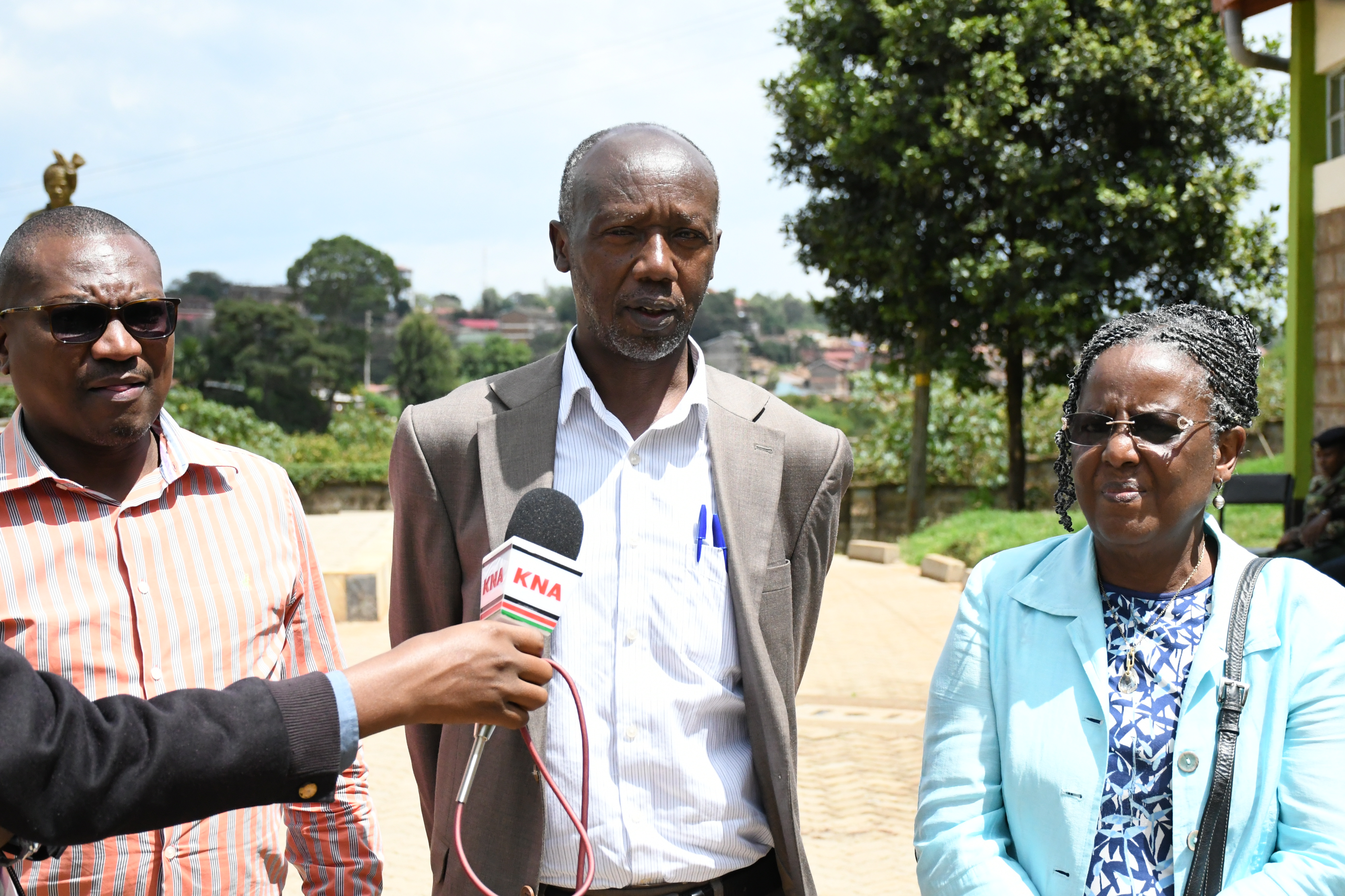 National Land Commissioner Prof. James Tuitoek(centre) during a press briefing at the Nyeri Culture Centre during hearings on Historical Land Injustices. He is flanked by other NLC Commissioners, Alister Murimi (left) and Esther Murugi. Photos/Wangari Mwangi.