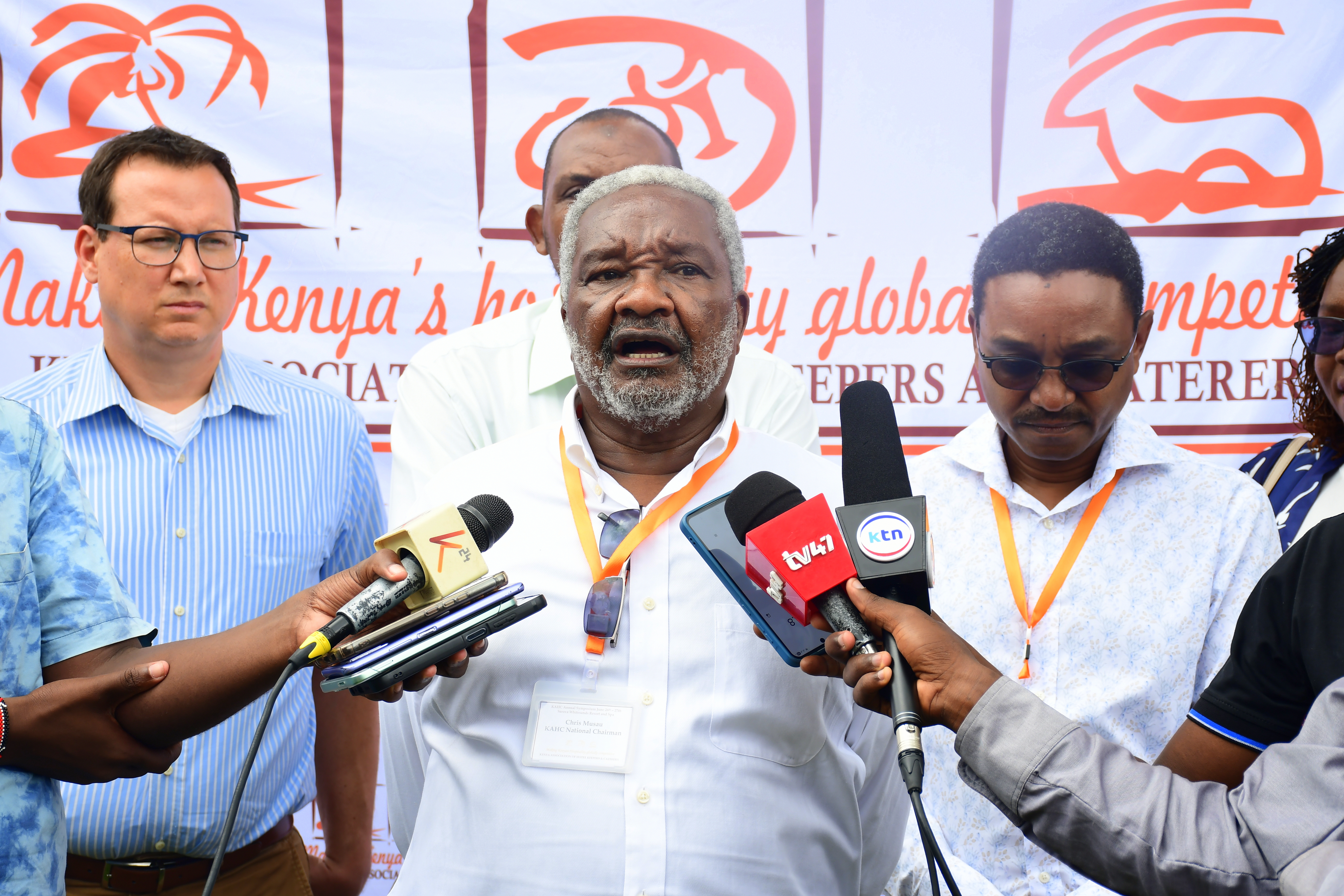 Kenya Association of Hotel Keepers and Caterers (KAHC) Chairperson, Chris Musau, briefs the media on the sidelines of the 2025 Symposium at the Whitesands Hotel, Mombasa. 