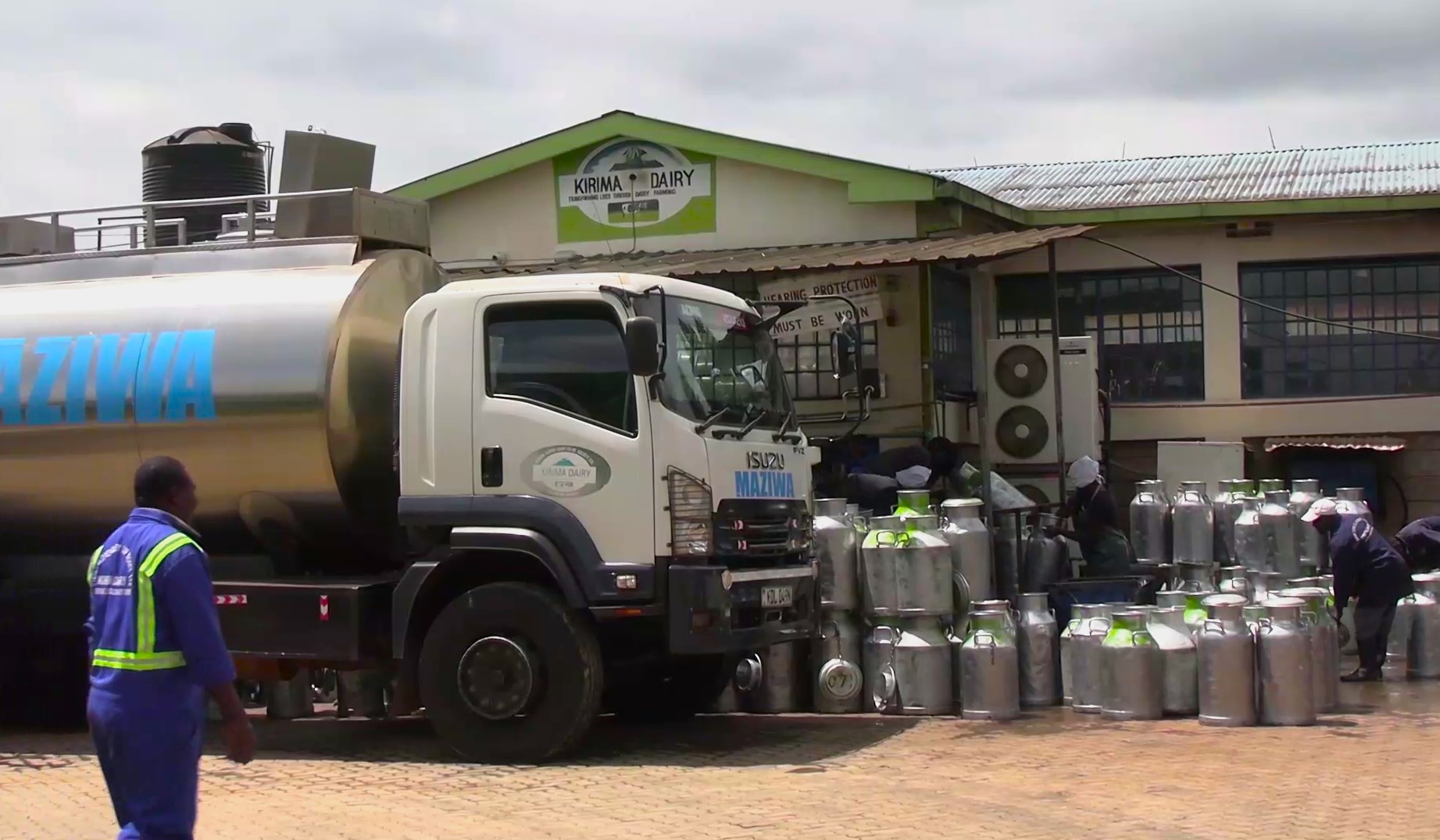 Milk delivery to Kirima Dairy Cooperative Society