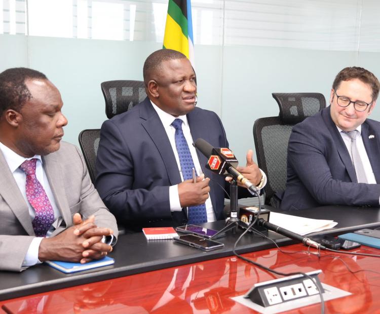 Cabinet Secretary for Investment, Trade and Industry, Salim Mvurya (Centre), speaking in Nairobi during a press briefing when he hosted the German delegation from the Federal State of Bavaria. 