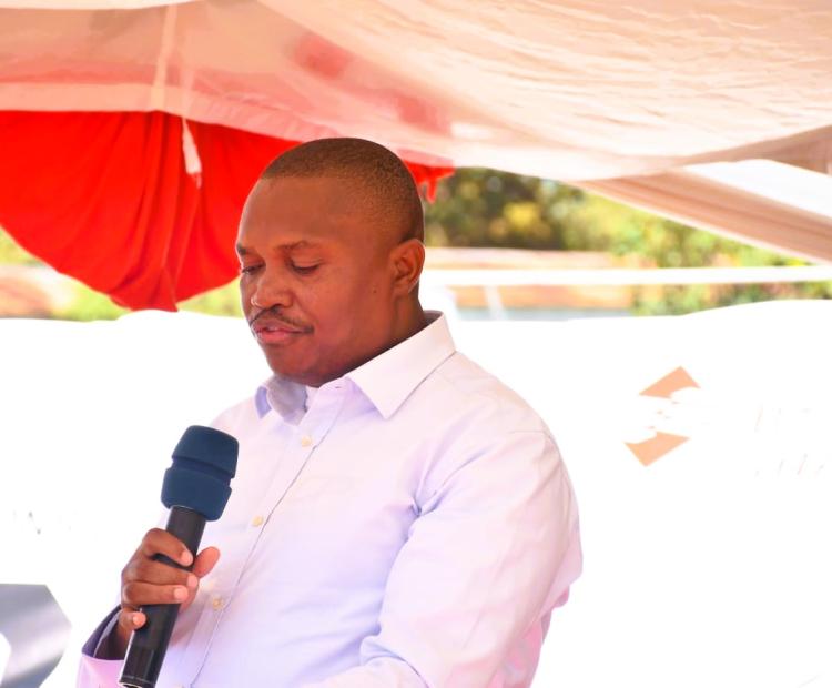 Mining Principal Secretary Elijah Mwangi when he presided over the vibrant graduation and certification ceremony where 120 highly trained professionals were issued with certificates under the RPL at Base Titanium’s Site in Kwale County