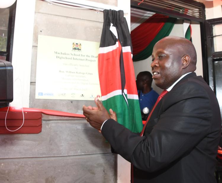 Principal Secretary for ICT Engineer John Tanui as he launches the phase two Digischool internet project at the Machakos School for the deaf.