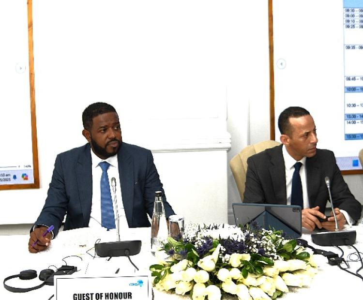 PS Abubakar Hassan Abubakar (right) from the State Department for Investment Promotions, Tobias Odongo Ogondi (Comesa Focal point in Kenya), to the PS’s left is the Assistant Secretary General Programmes Amb. Dr. Mohamed Kadah and the Moderator: Providence Mavubi. Photo: Eric Bosire/KNA.