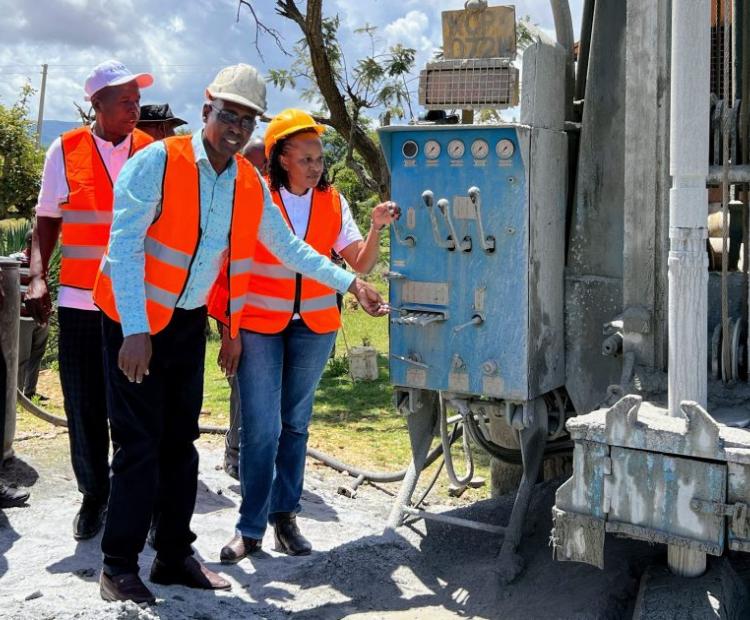 KVDA Managing Director Sammy Naporos (in front center)  Wanjiku Manyatta from the  Ministry of ASALs, Regional Development and East African Community (right) among other  government officials during the groundbreaking of a borehole water project in Chepukat.
