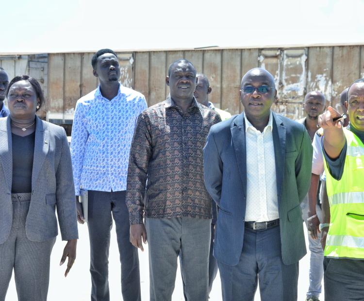 KRA Commissioner General Humphrey Wattanga (2nd right) and South Sudan’s William Kuol (centre) during an inspection tour of the Naivasha ICD.