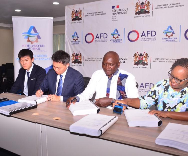 Athi Water Works Development Agency (AWWDA) CEO Eng. Joseph Kamau (second right), flanked by Corporation Secretary Joyce Mukururi (right), with Pan Nan, and Liao Huihuang during the signing of the landmark partnership.