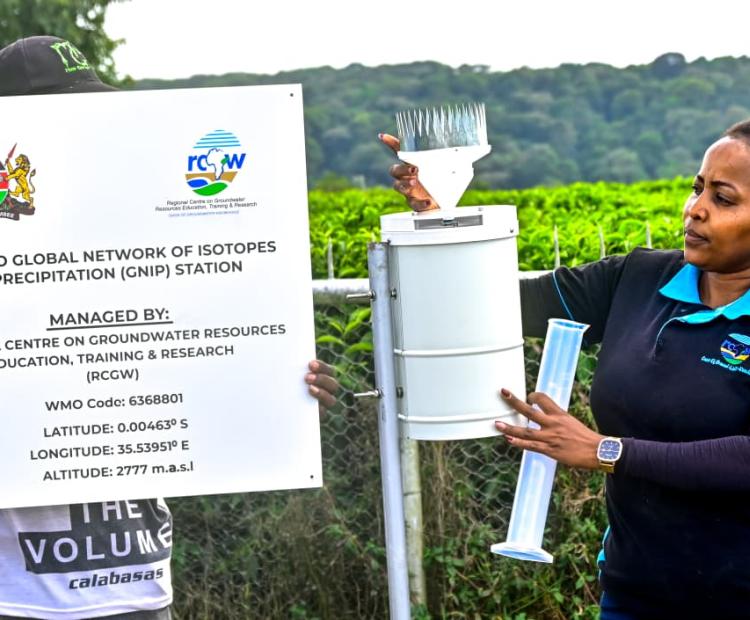 egional Centre on Groundwater Resources hydrologist Cynthia Wachuka, installing the Kericho Global Network of Isotopes in Precipitation (GNIP) station at the Tea Research Institute in Kericho County.   